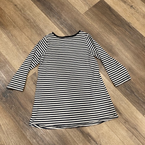 Hanna Andersson Long Sleeve Black & Gray Stripe Dress With Flowers Size 4T - Picture 7 of 9